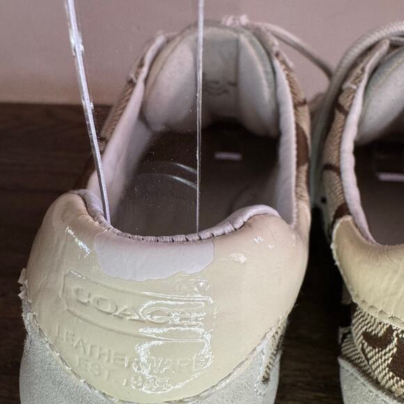 Coach Katelyn Tan and White Signature sneakers Women's size 5 - Picture 7 of 8